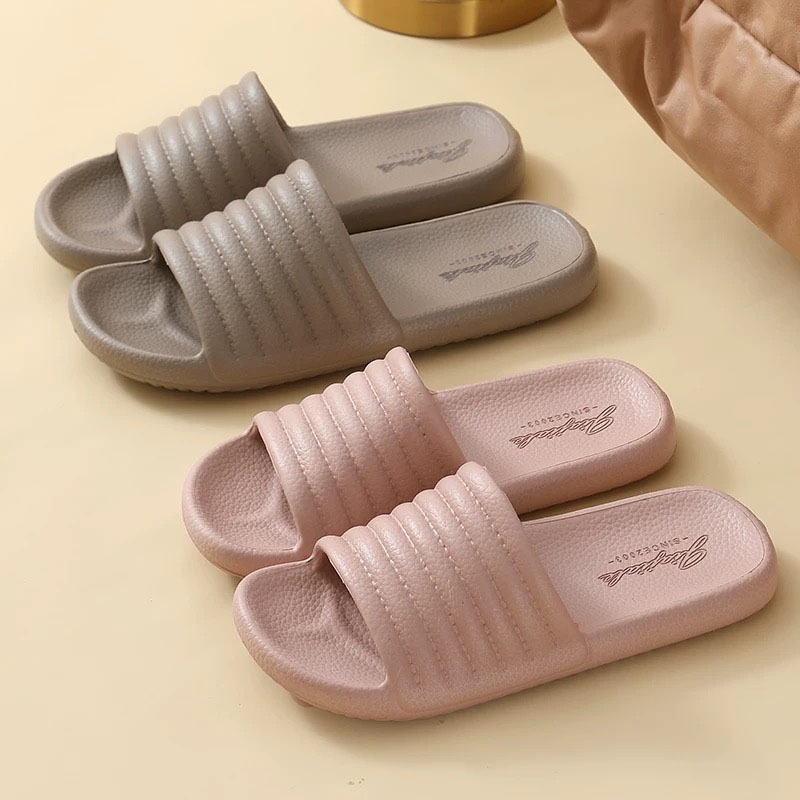 1756088078610868.jpg 雅购特拖鞋