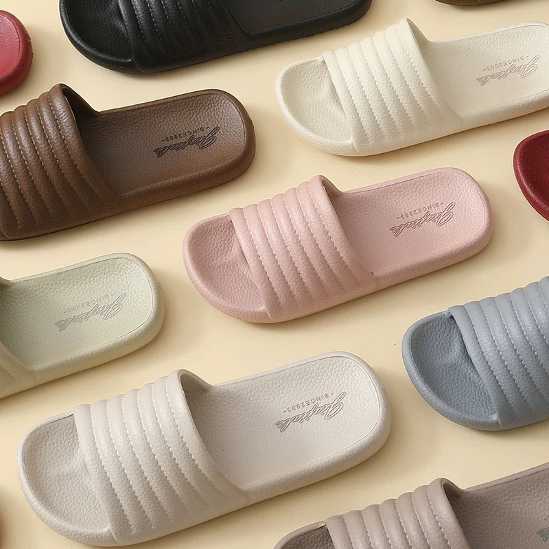 1756088169435534.jpg 雅购特拖鞋