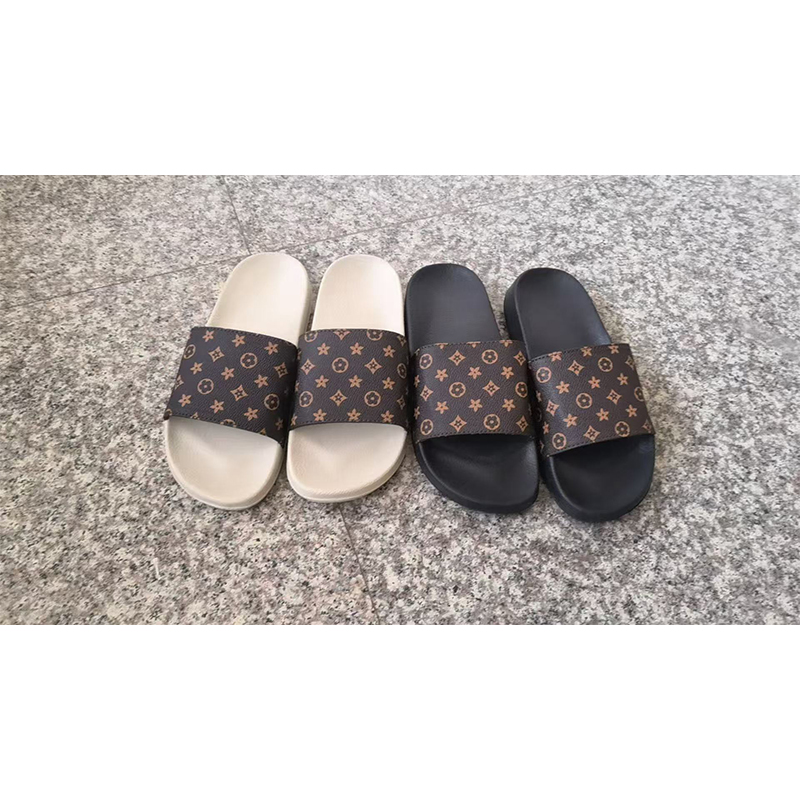 1756100623564767.jpg 雅购特拖鞋