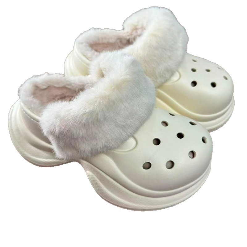 1756111985299703.jpg 雅购特拖鞋