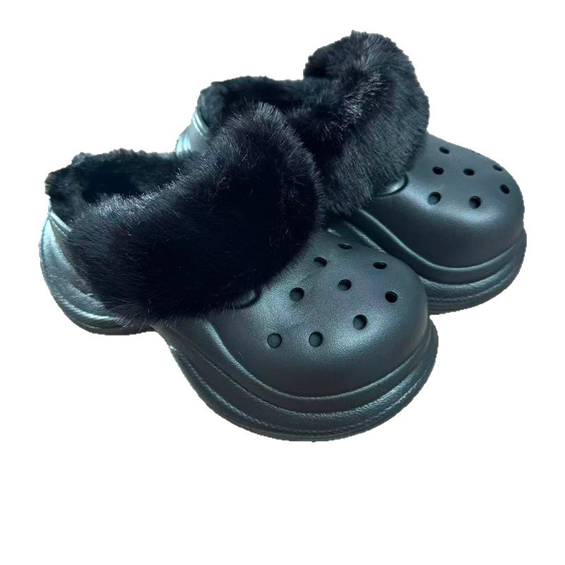 1756111986806105.jpg 雅购特拖鞋