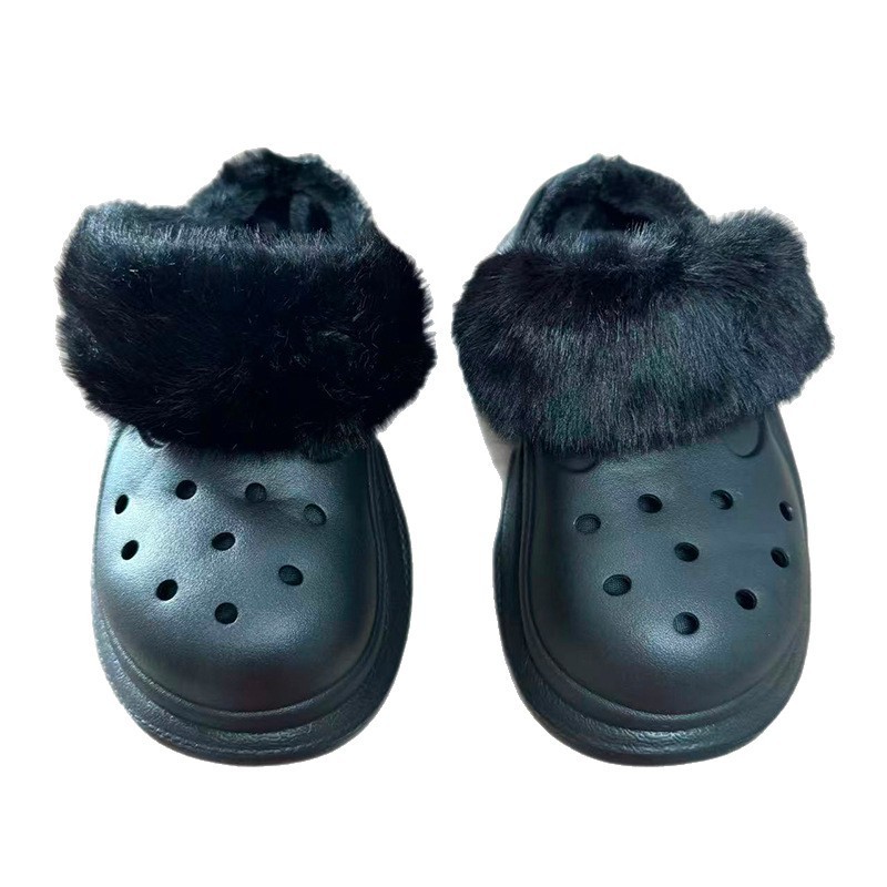 1756111987136584.jpg 雅购特拖鞋