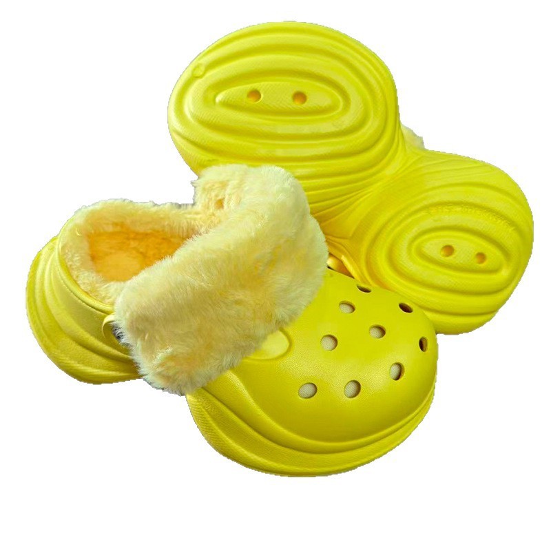 1756111987947325.jpg 雅购特拖鞋