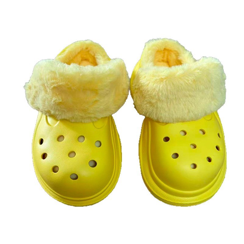 1756111988861695.jpg 雅购特拖鞋