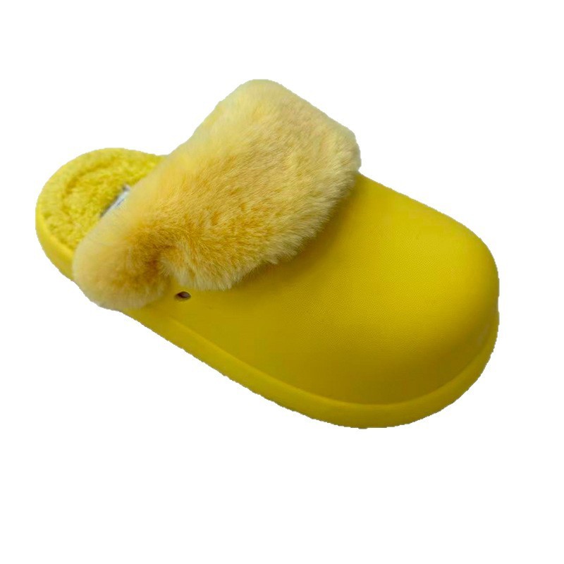 1756112576382085.jpg 雅购特拖鞋