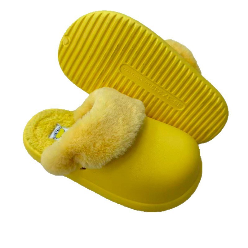 1756112576796179.jpg 雅购特拖鞋