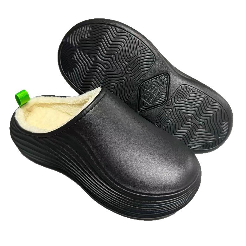 1756170418811557.jpg 雅购特拖鞋