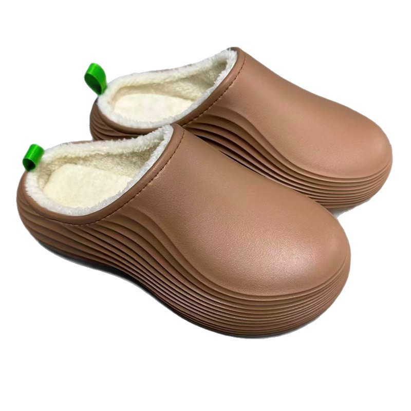 1756170441936923.jpg 雅购特拖鞋