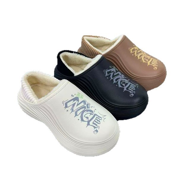 1756179103605236.jpg 雅购特拖鞋