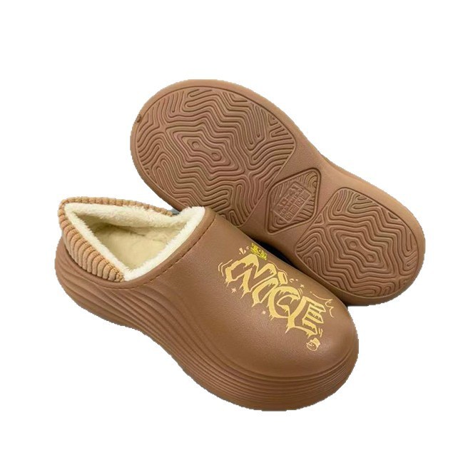 1756179118690477.jpg 雅购特拖鞋