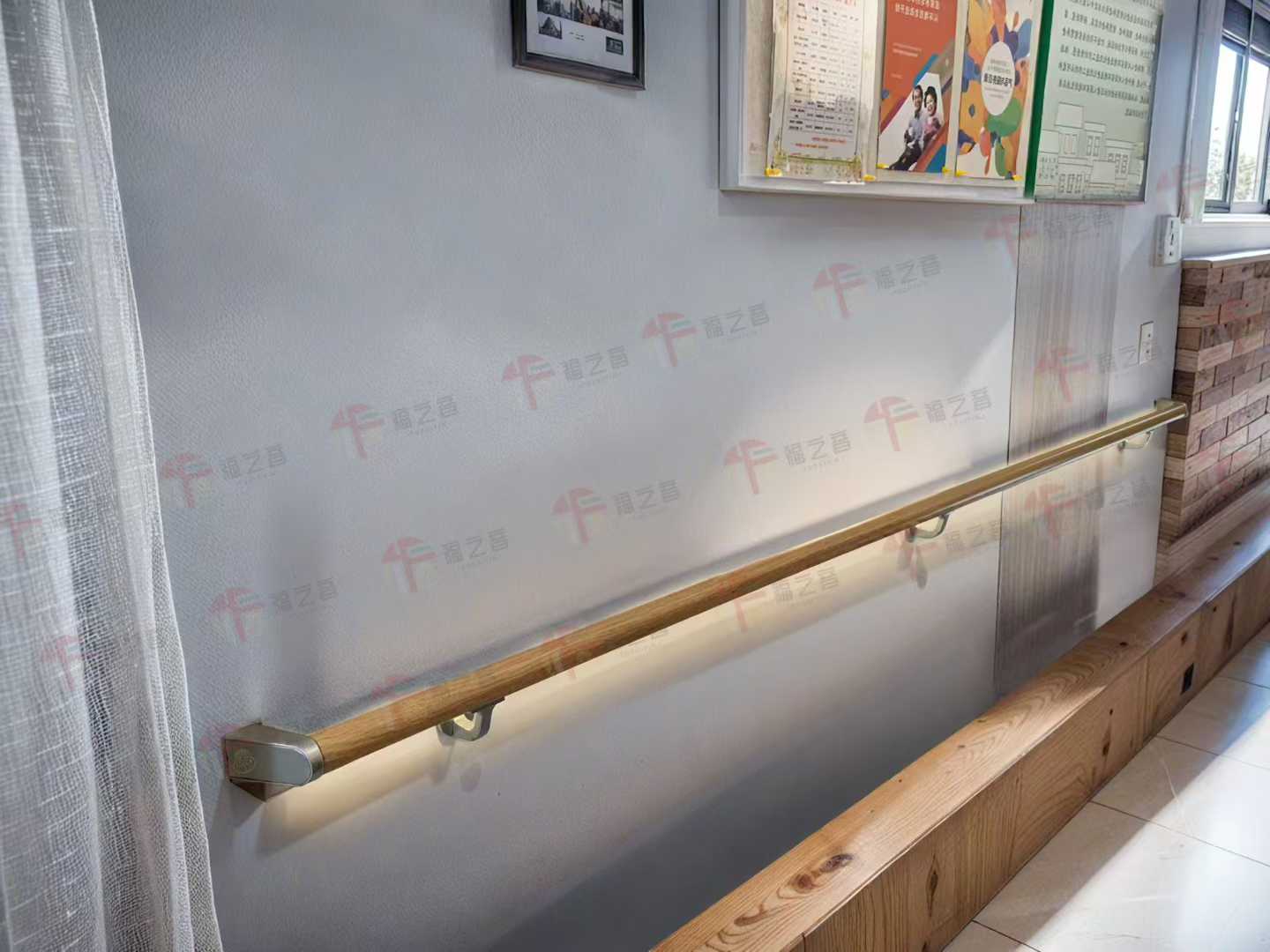 1756285653129255.jpg 扶手