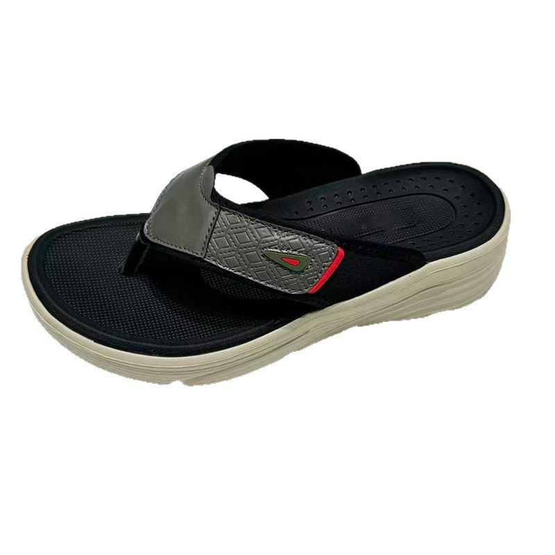 1756439211998666.jpg 雅购特拖鞋