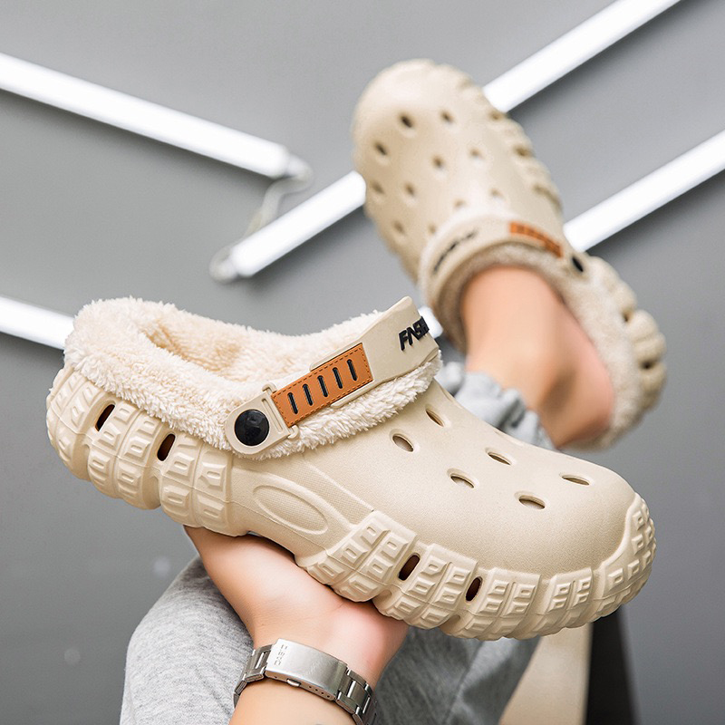 1756534938323718.jpg 雅购特拖鞋