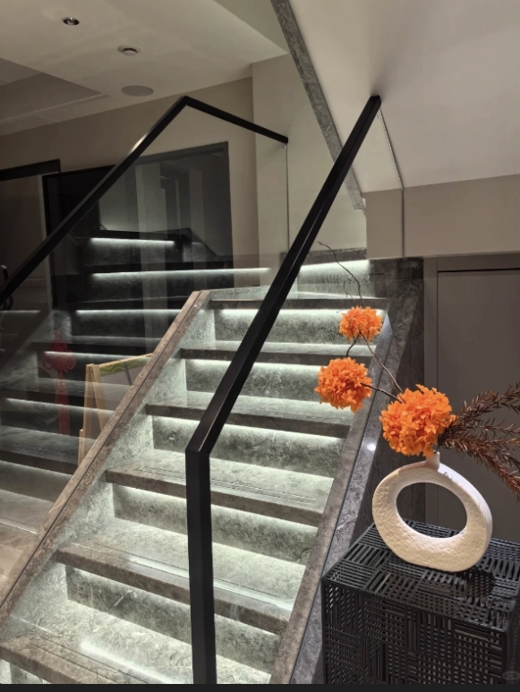 玻璃楼梯扶手
