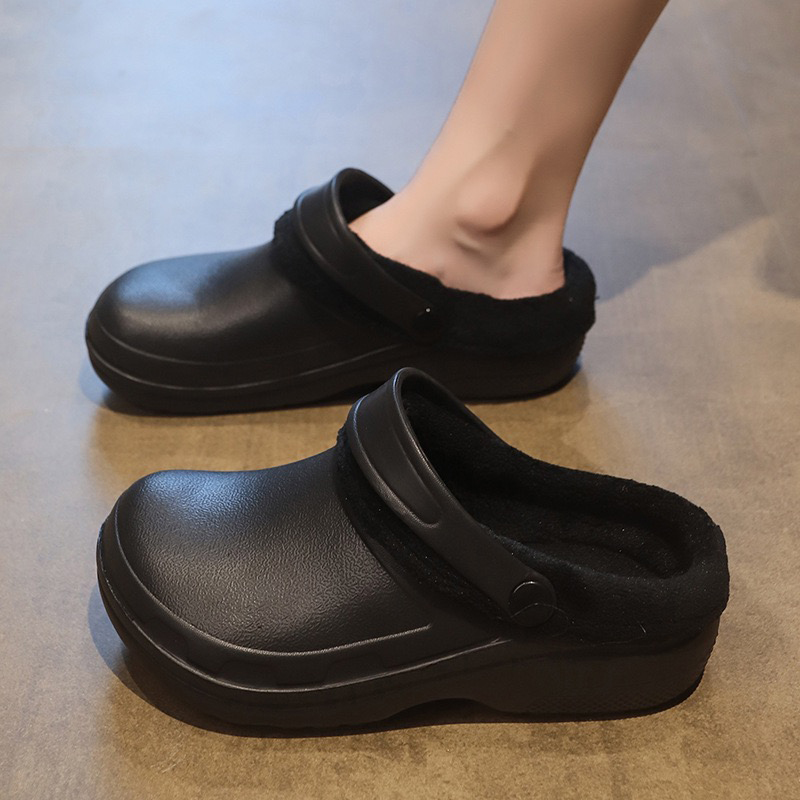 1756871387271470.jpg 雅购特拖鞋