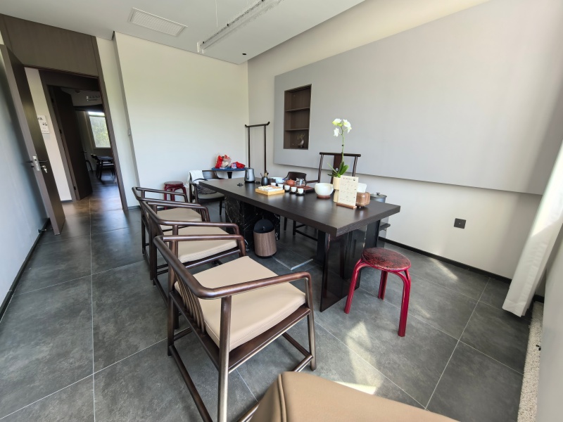 1757587767167119.jpg 佛山市吉吉菲尚家具有限公司