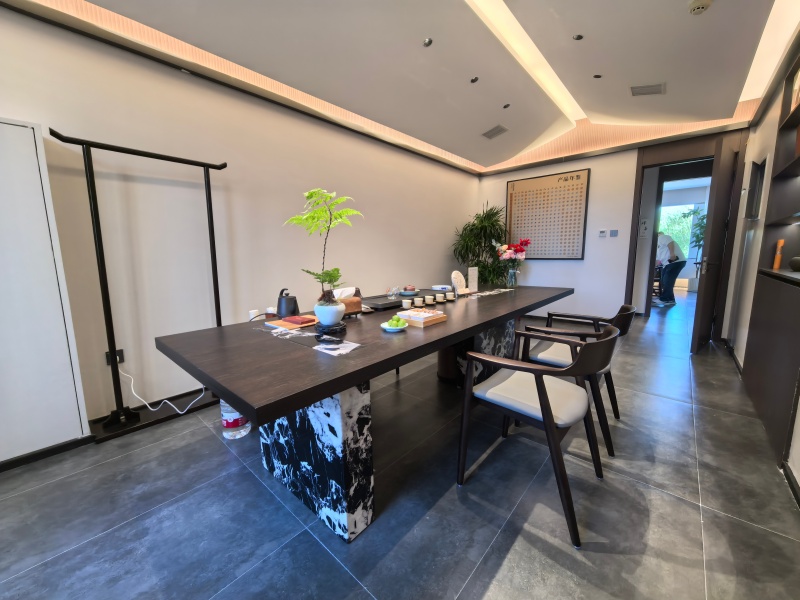 1757587775126061.jpg 佛山市吉吉菲尚家具有限公司