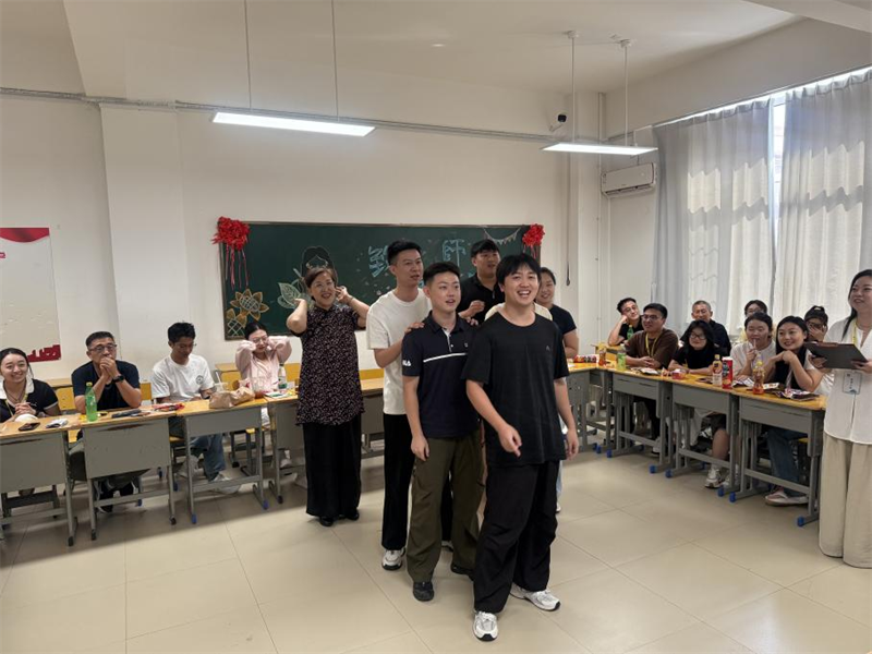 营口渤海卫校