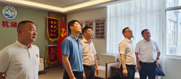 1757769380487204.png 湖南省商务服务中心二级巡视员邹和阳一行到访商会和商会成员企业