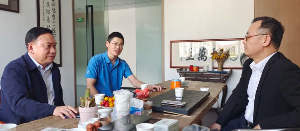 1757769408191885.png 湖南省商务服务中心二级巡视员邹和阳一行到访商会和商会成员企业