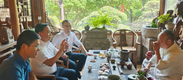 1757769477587456.png 湖南省商务服务中心二级巡视员邹和阳一行到访商会和商会成员企业