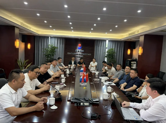 1757770753781226.png 春日同行·共话发展 | 杭州余杭湖南商会建筑工程委员会开展登山徒步与企业交流活动