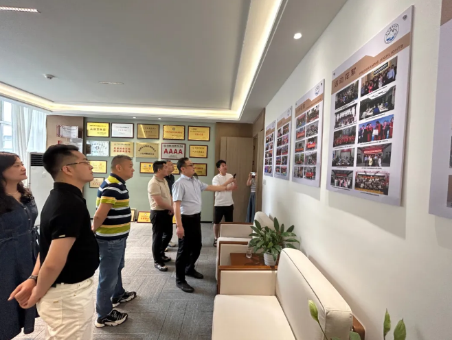 1757772061880277.png 四会市驻长三角(杭州)招商工作组到访杭州余杭湖南商会