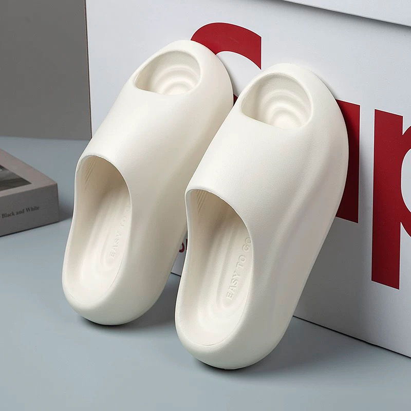 1757820292574283.jpg 雅购特拖鞋