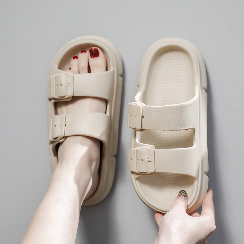 1757833336759562.jpg 雅购特拖鞋