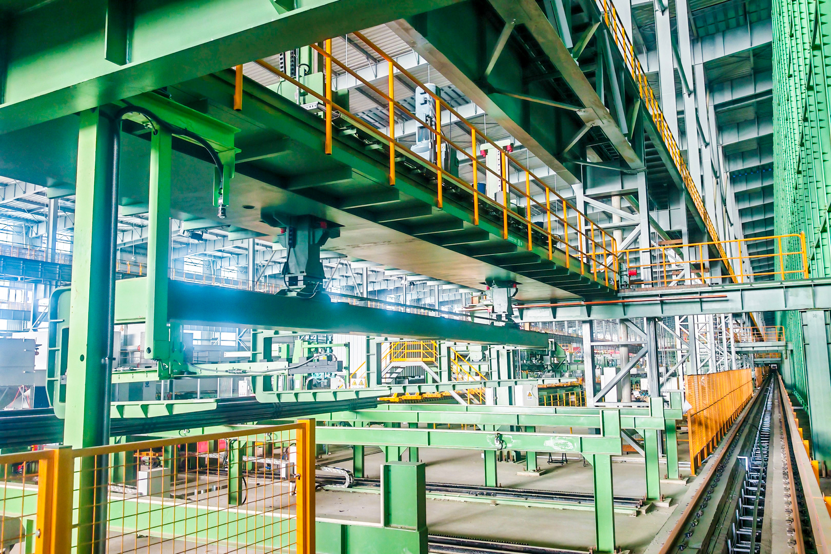 1757837377230302.jpg “矿源”智造|全自动钢管移送起重机