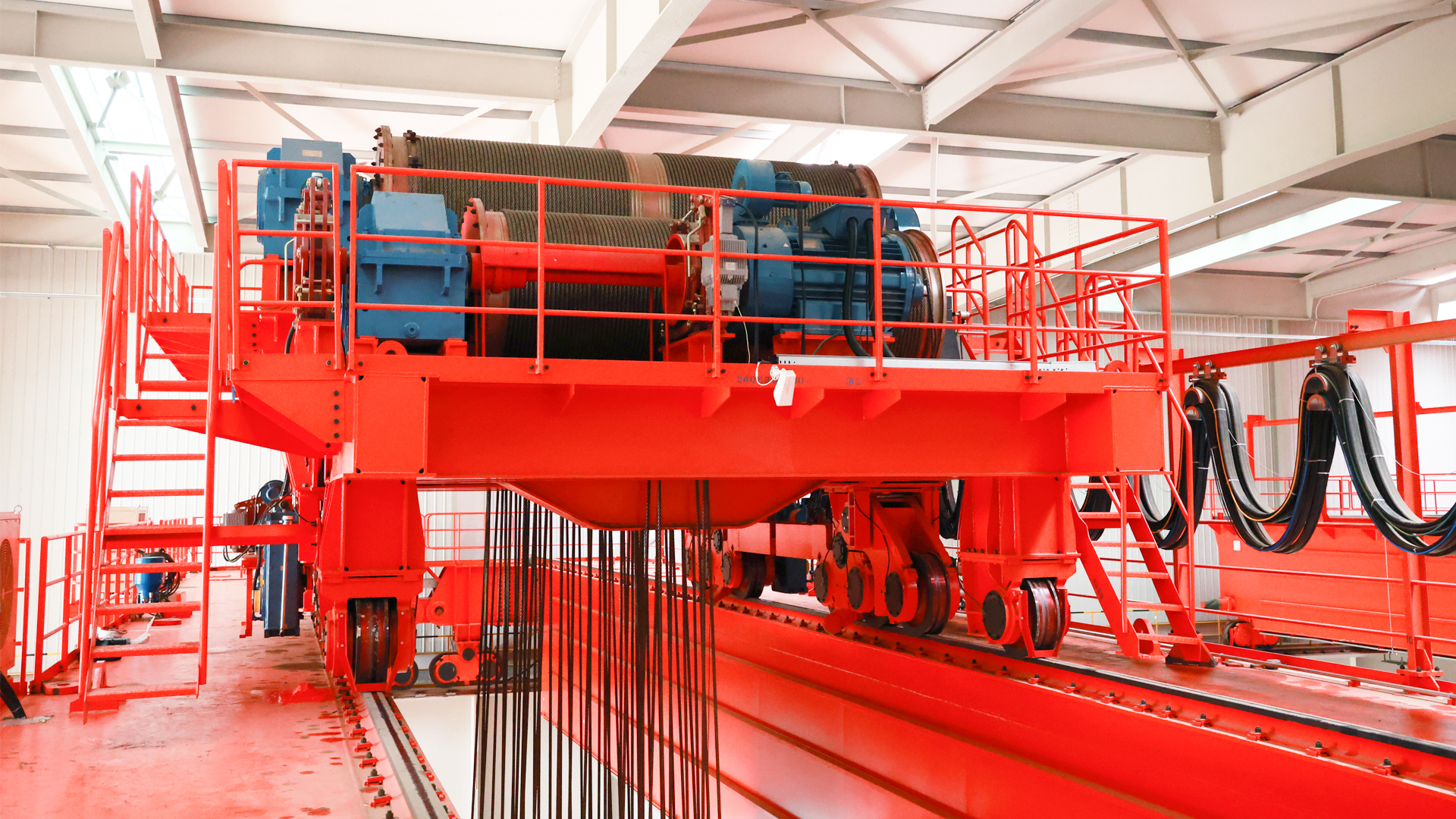 1757837876463480.jpg 核级品质|“矿源”智造550t核电用起重机