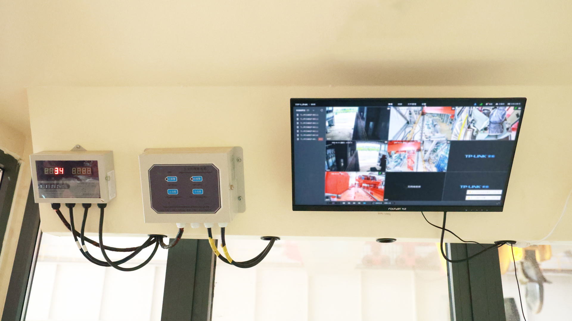 1757837879379542.jpg 核级品质|“矿源”智造550t核电用起重机