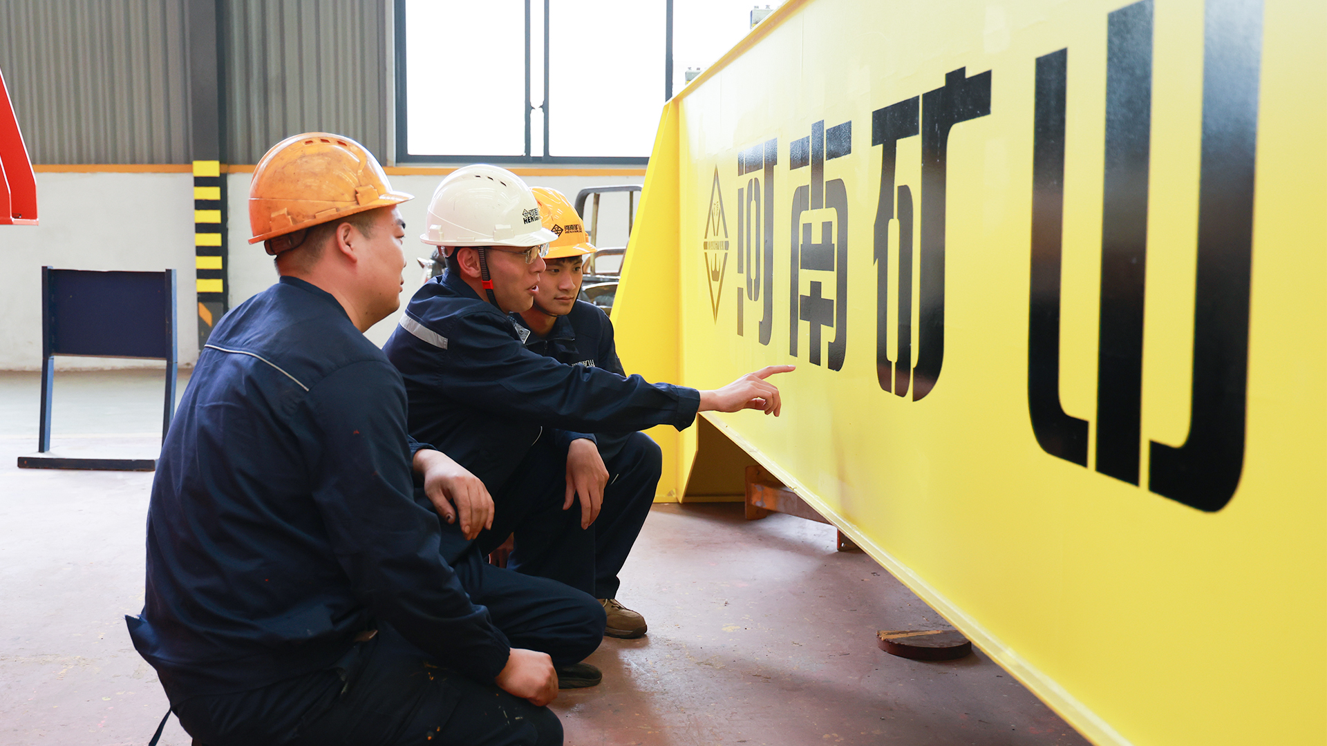 1757839214866504.jpg 马上就办|他以责任与热忱树立了“热心服务”的榜样