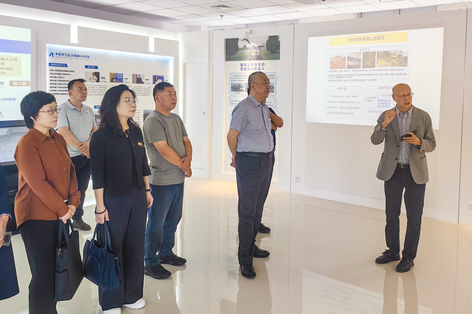 1757840450526731.jpg 崔培军书记赴中国科学院沈阳自动化研究所调研