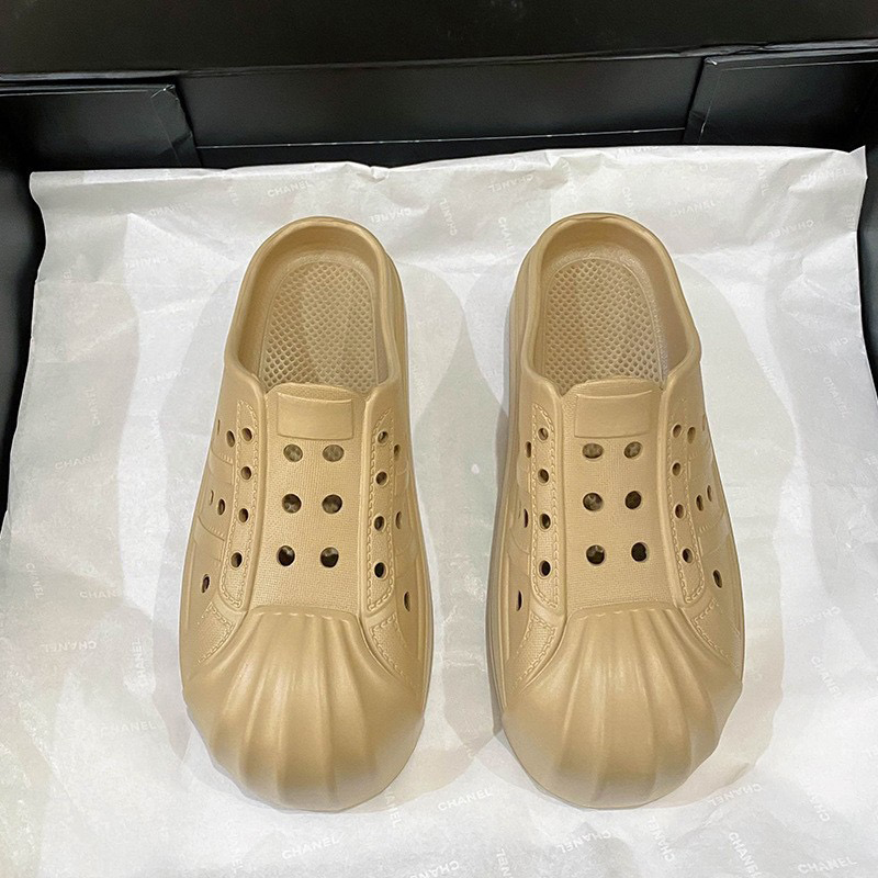 1757927380640969.jpg 雅购特拖鞋