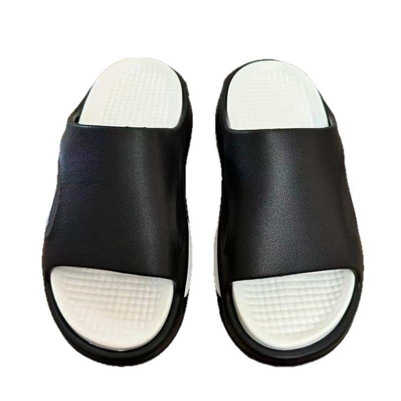 1757990751695595.jpg 雅购特拖鞋