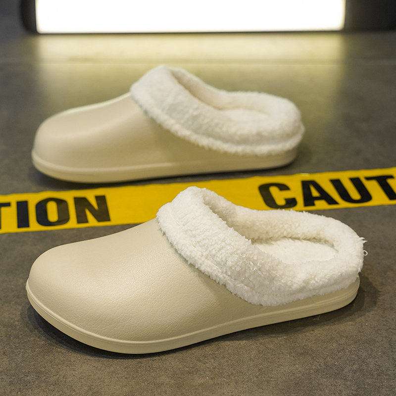 1758003681392598.jpg 雅购特拖鞋