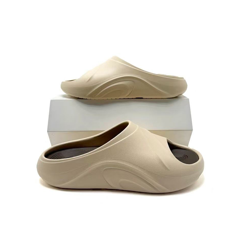 1758009938636664.jpg 雅购特拖鞋