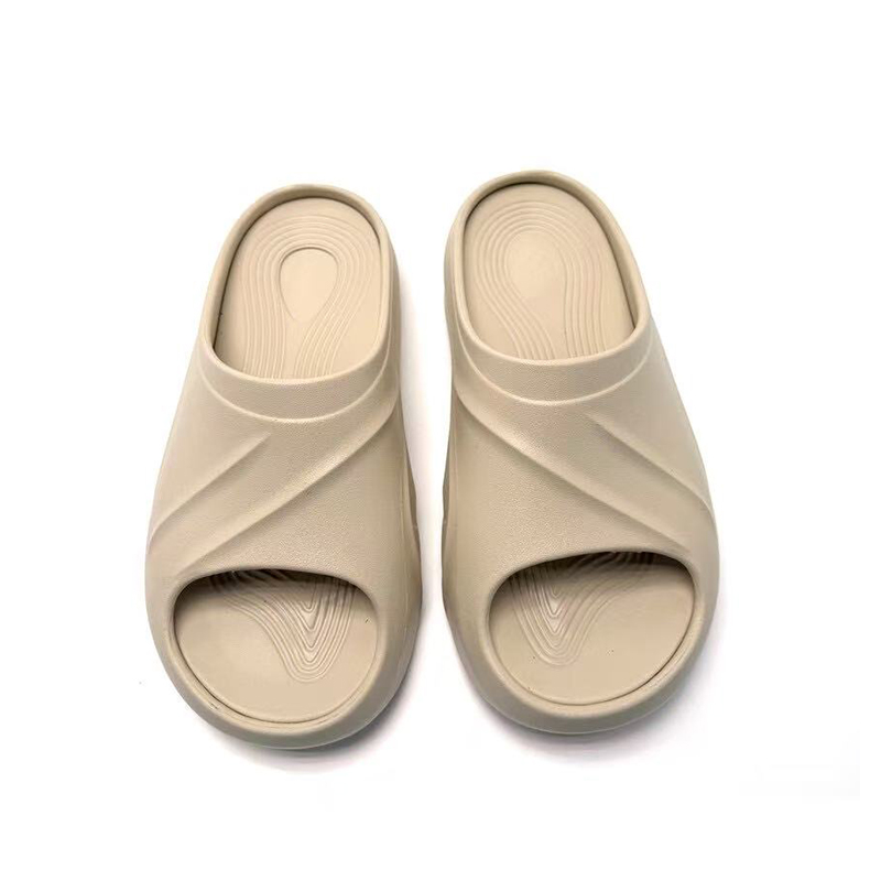 1758009957344472.jpg 雅购特拖鞋