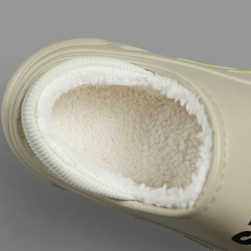 1758089349317174.jpg 雅购特拖鞋