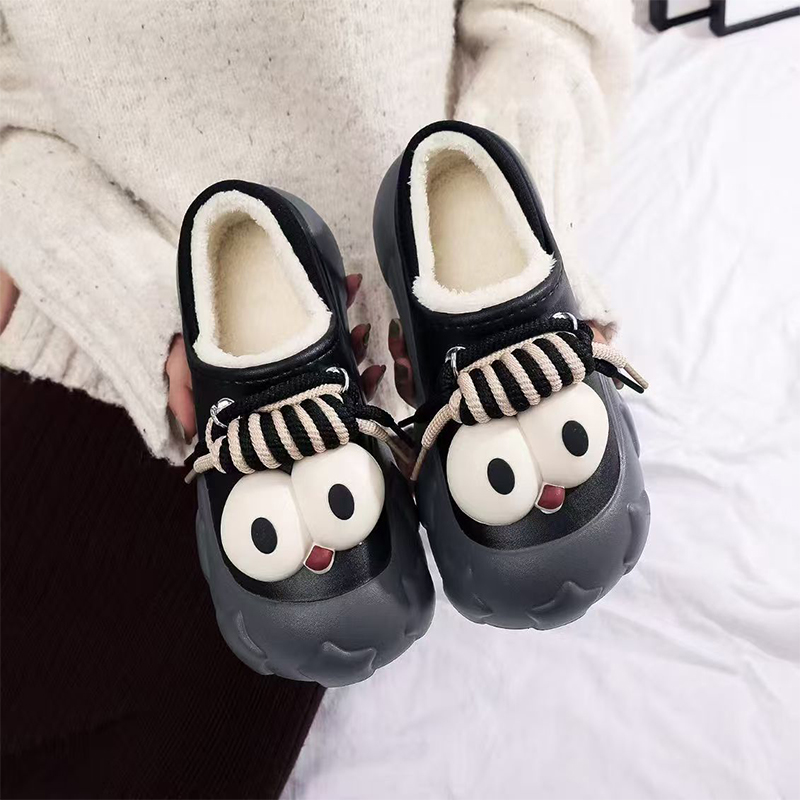 1758094539267633.jpg 雅购特拖鞋