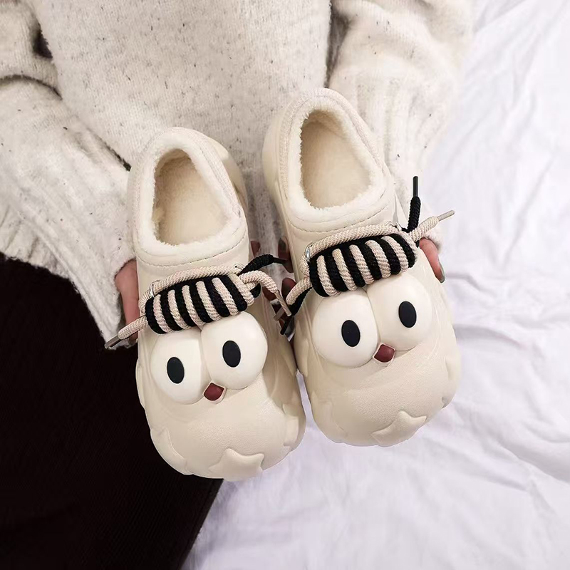 1758094539545425.jpg 雅购特拖鞋