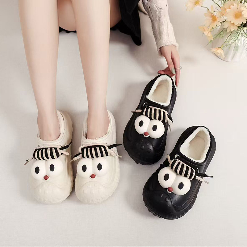 1758099209162558.jpg 雅购特拖鞋