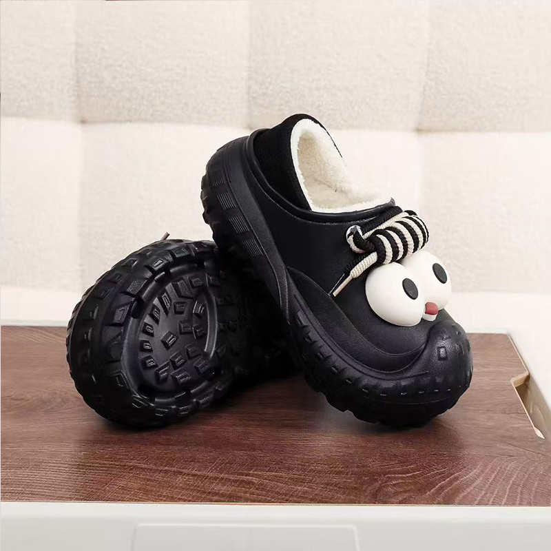 1758099231927704.jpg 雅购特拖鞋