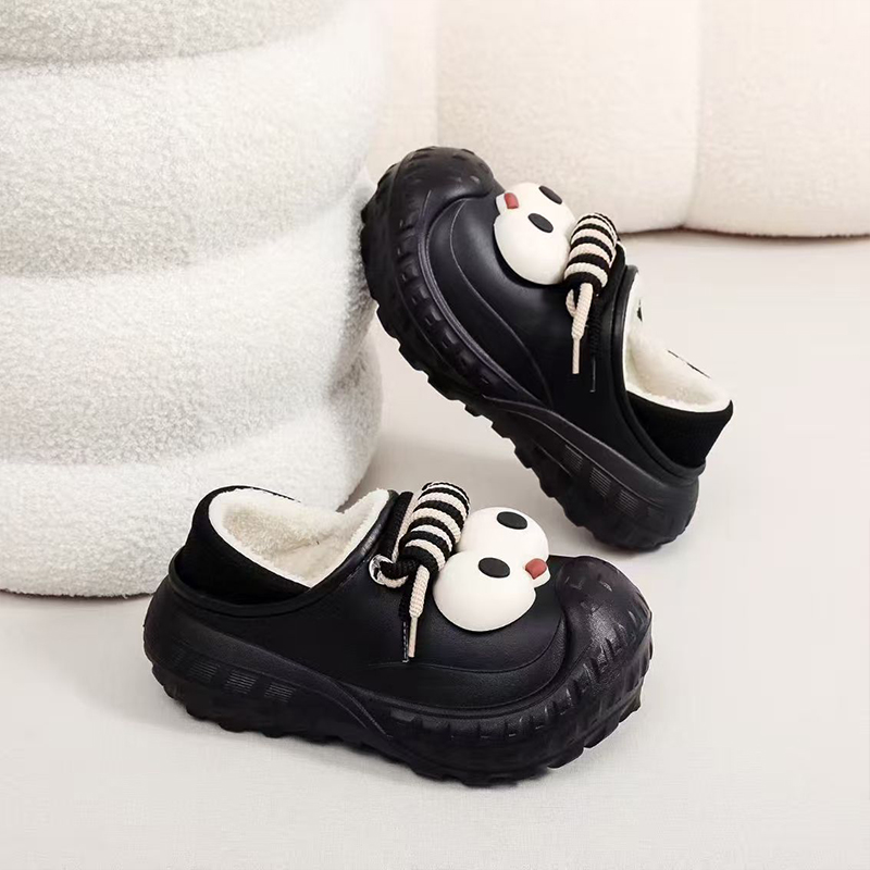 1758099248468501.jpg 雅购特拖鞋