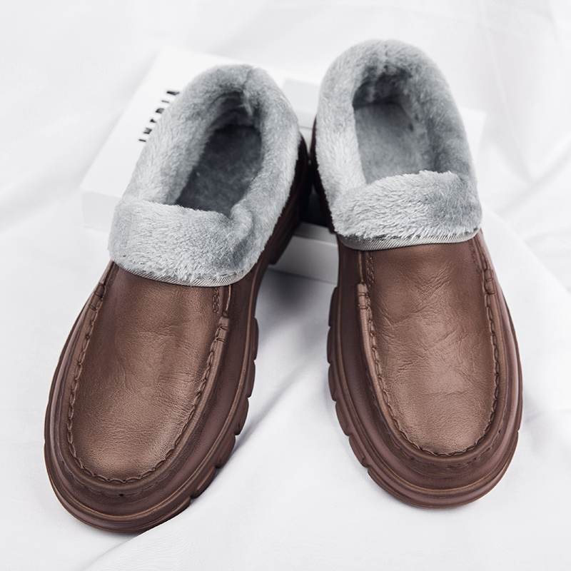 1758174502554875.jpg 雅购特拖鞋