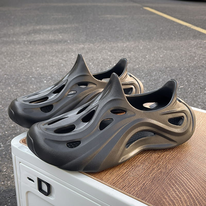 1758175508424763.jpg 雅购特拖鞋