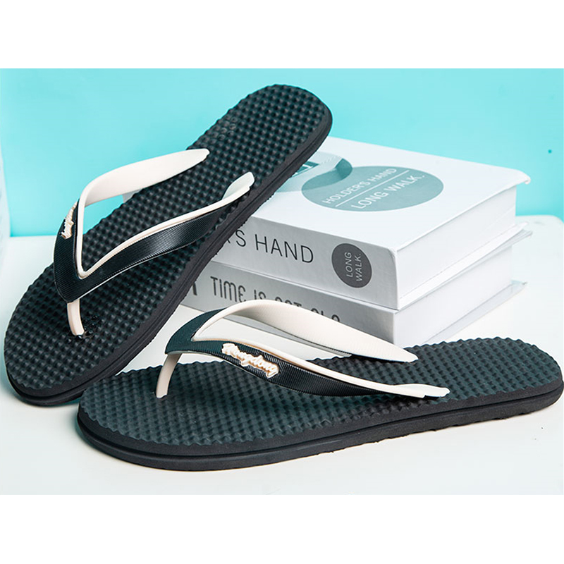 1758183755130947.jpg 雅购特拖鞋