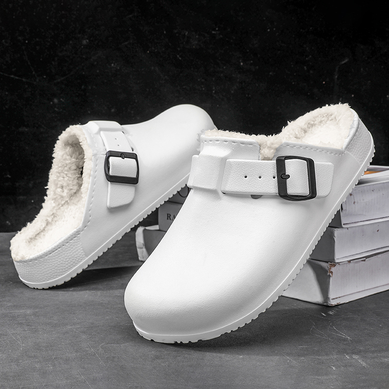 1758248922815371.jpg 雅购特拖鞋