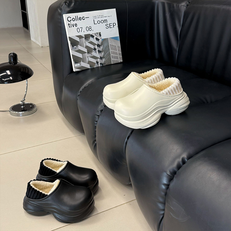 1758251545237342.jpg 雅购特拖鞋